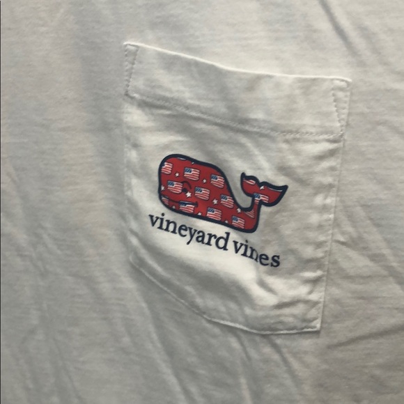 Vineyard Vines Men’s American Flag t shirt - Picture 3 of 3
